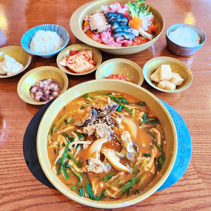 생방송 오늘저녁 인천 용유도 속초식 제철 생선회 사골육수 물회 맛집