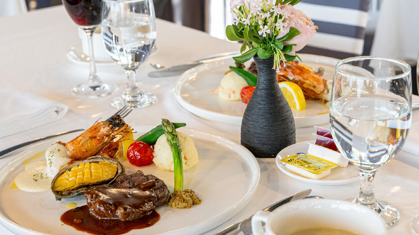 한강 크루즈 뷔페: 로맨틱한 서울 야경과 미식 여행