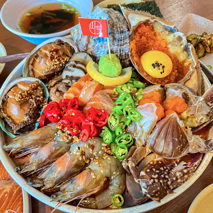 줄서는식당 성수동 뚝섬역 맛집 편스토랑 이영자 맛집으로도 소개된 해물모둠장, 붉은 대게 내장밥, 대하새우 페퍼로니 김치전, 모둠 해물장 맛있는 곳 소개