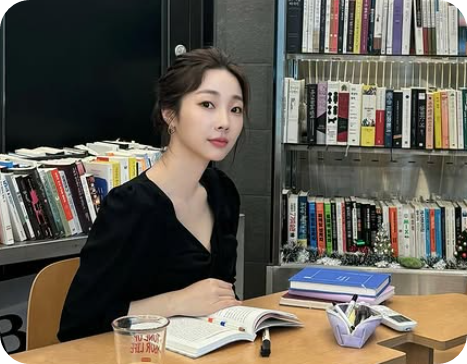 권민정아나운서북클럽사진