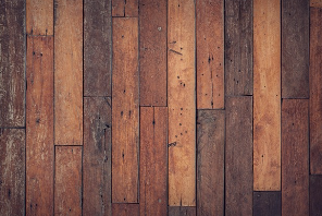 나무결 무늬가 주는 따뜻함과 안정감