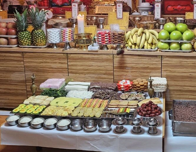 경기도 사주 잘 보는곳의 굿당에 과일