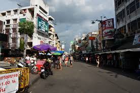  배낭여행자들의 성지라 불리는 카오산로드 