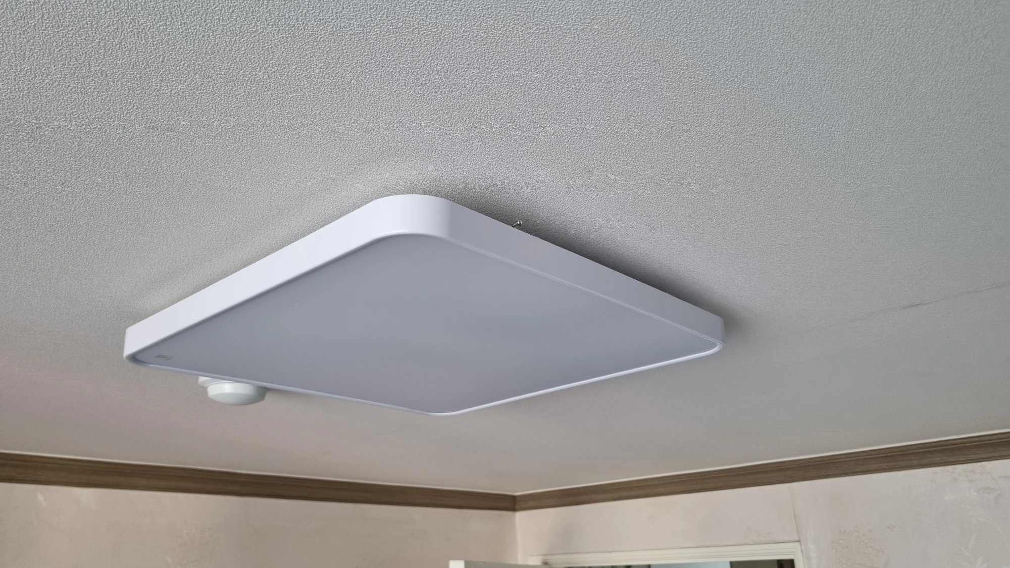 전등 교체 완료 모습