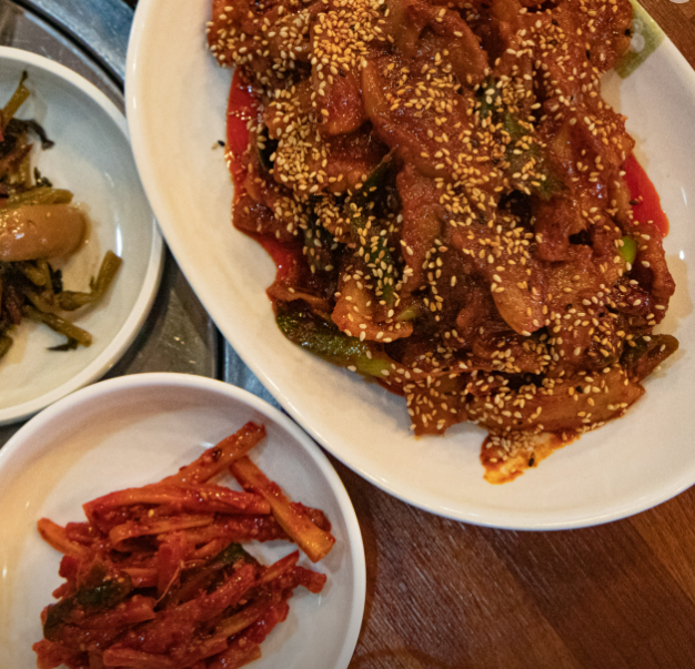 장군꼬들살 김치찌개 대표 메뉴