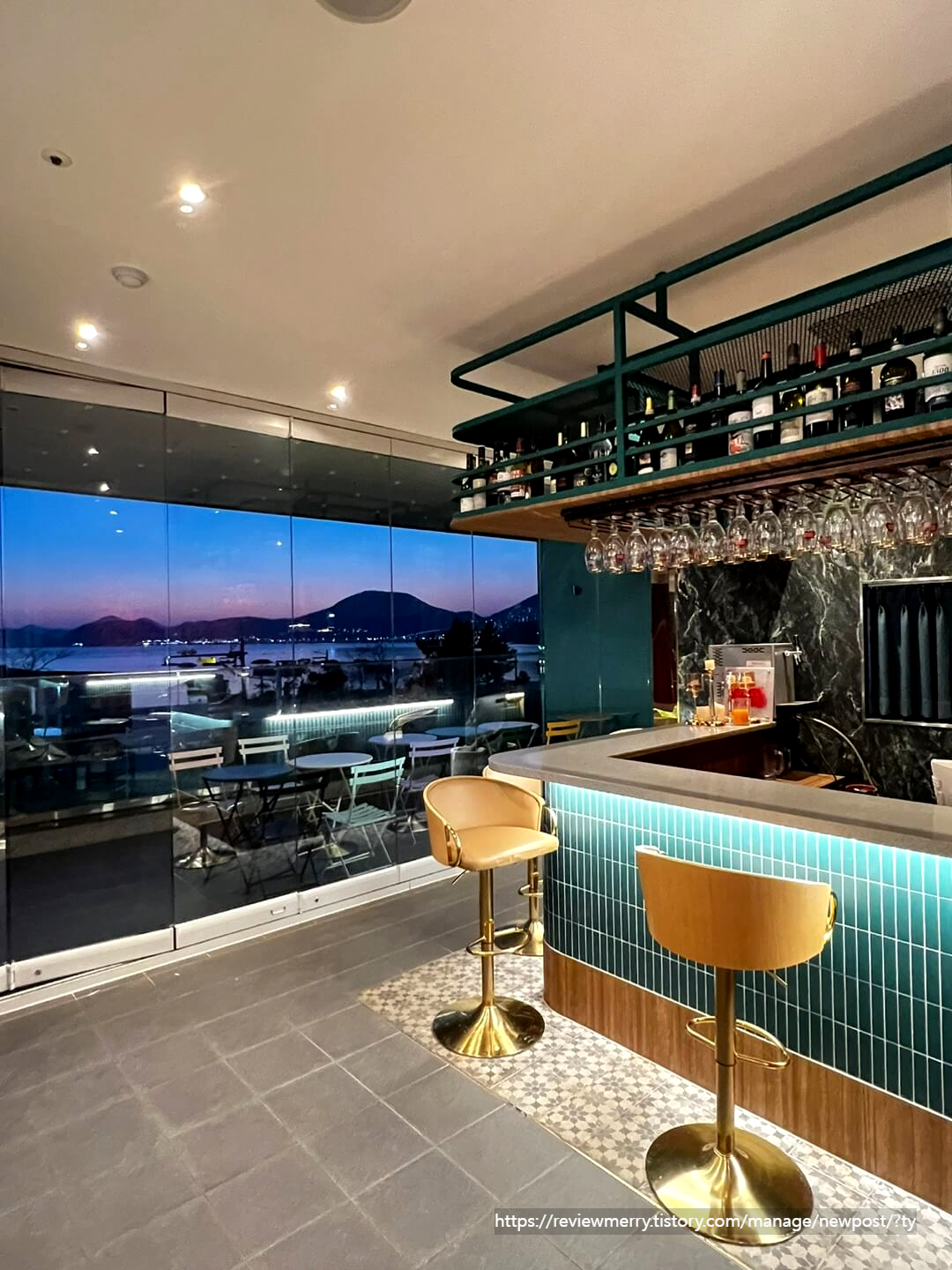 바 뷰 사진