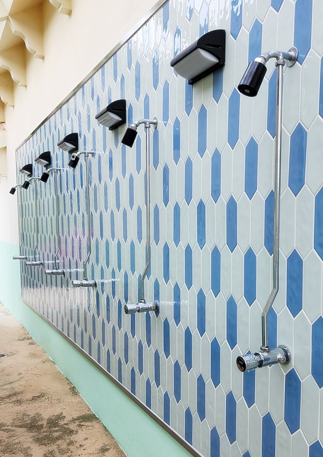 야외에 조성된 샤워시설