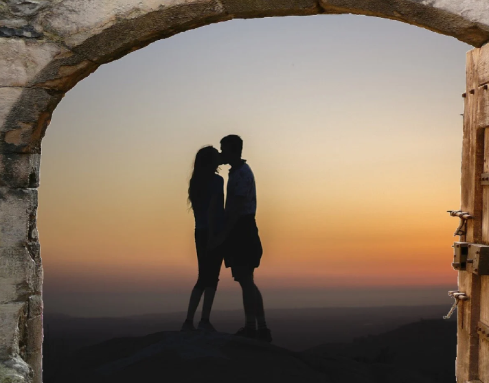 성공적인 장기 연애의 비결: 심리학적 관점에서