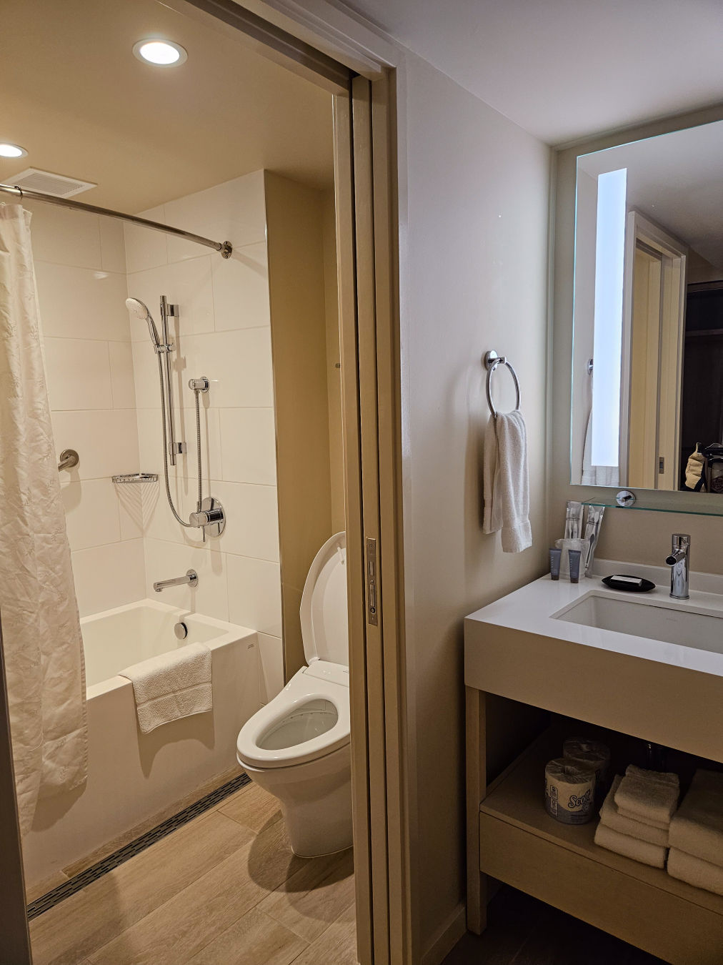 하와이 쉐라톤 와이키키 화장실