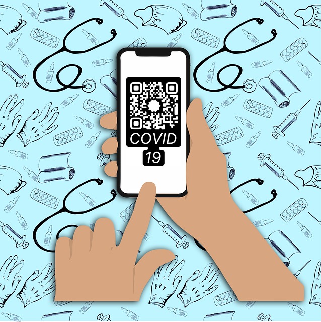 covid19라고 써있는 휴대폰을 들고 있는 그림