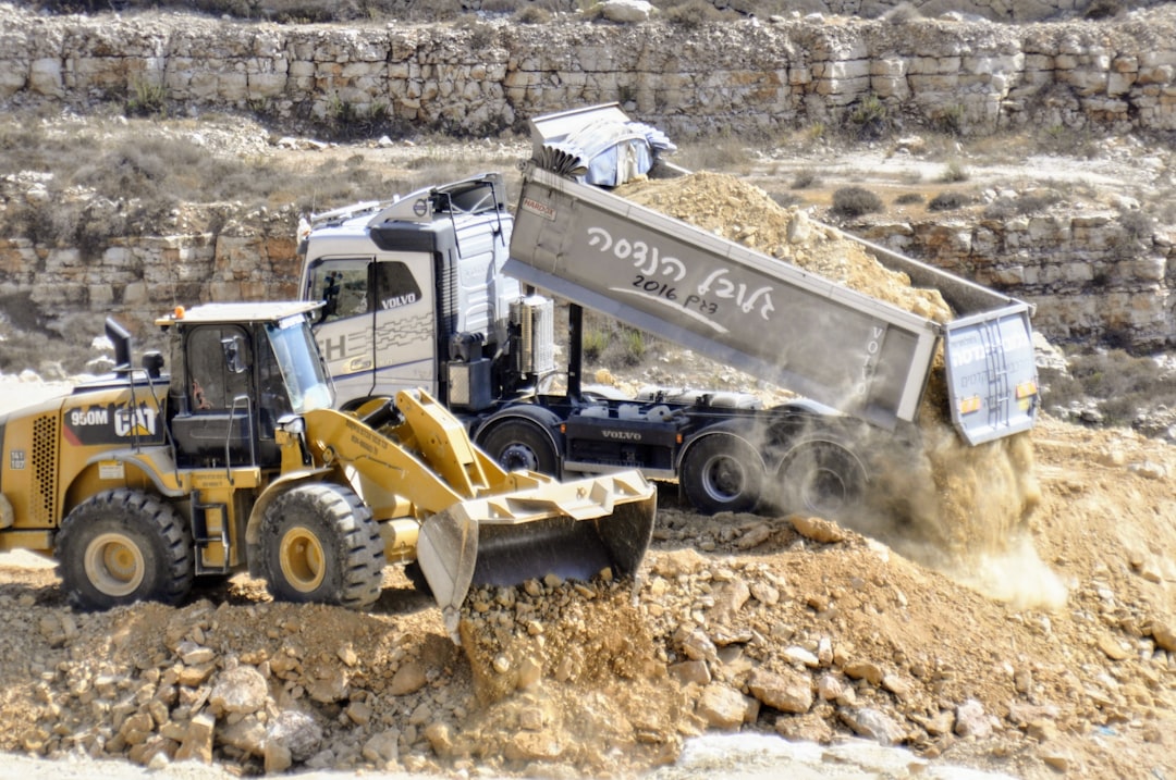 Dump truck