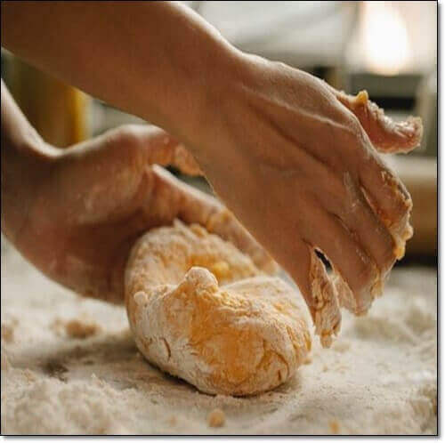 글루텐이 풍부한 밀가루