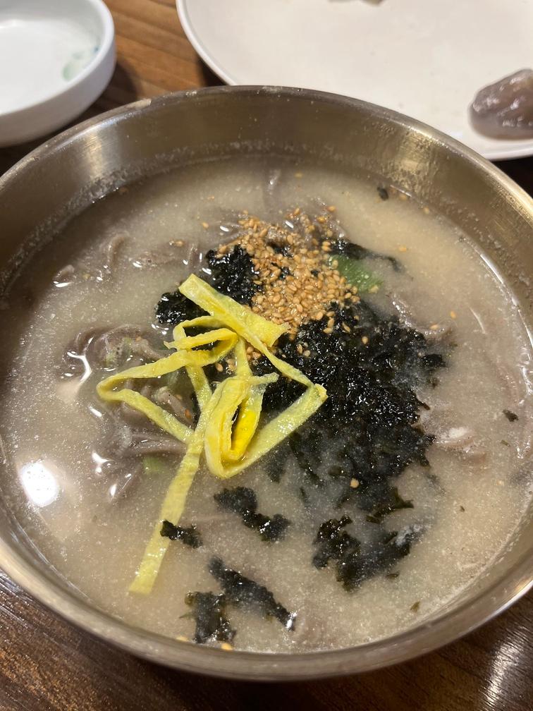 메밀칼국수입니다