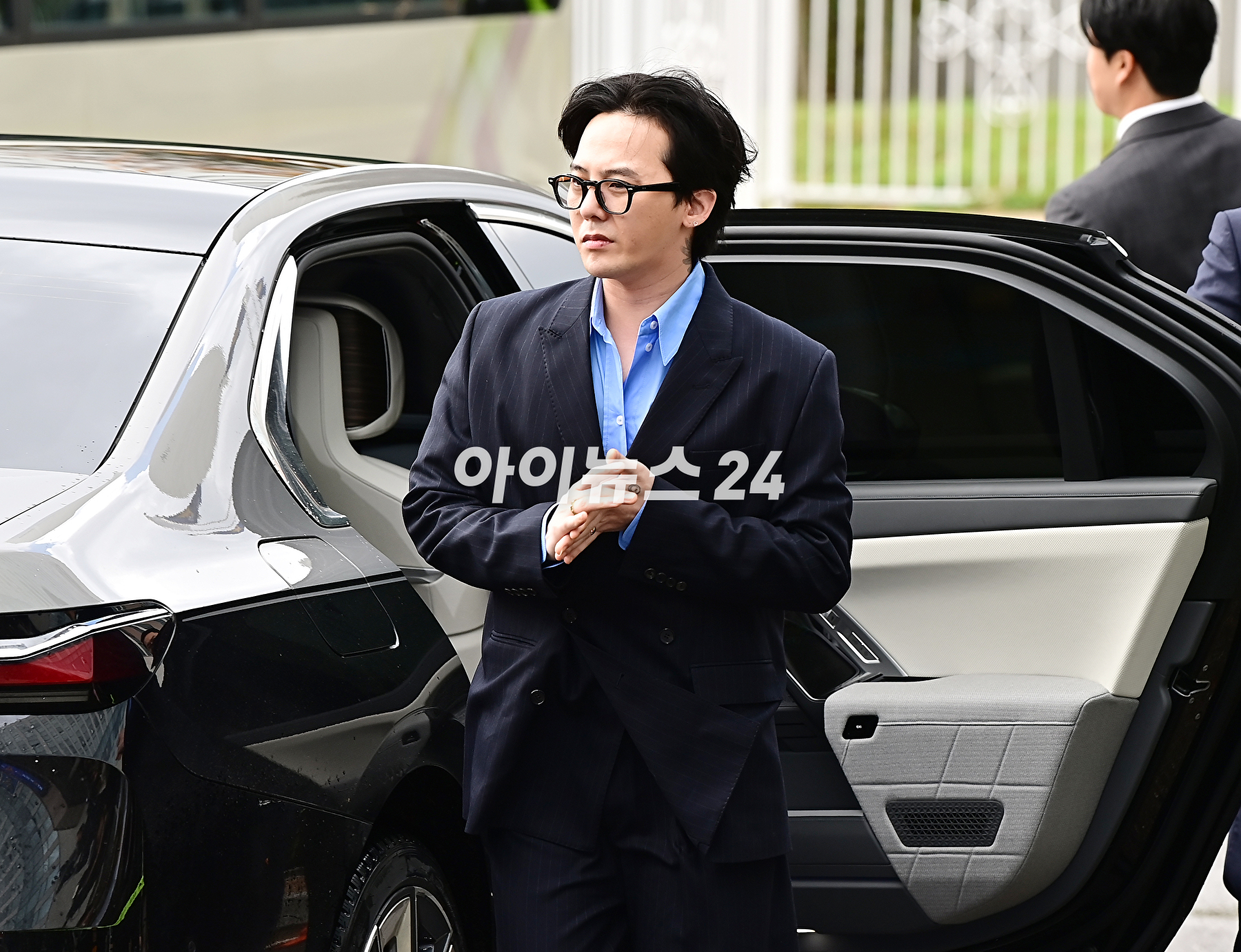 마약 투약 의혹을 받는 가수 지드래곤(GD, 권지용)이 6일 인천 남동구 논현경찰서에 출석하고 있다. [사진=곽영래 기자]