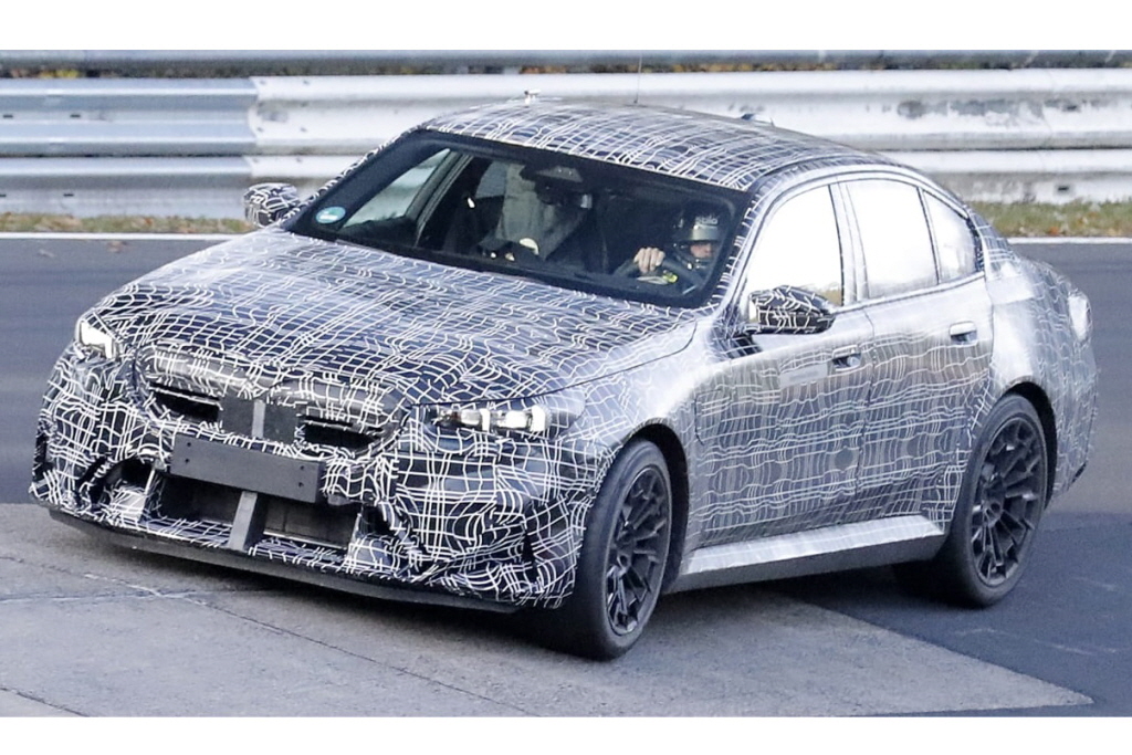 BMW 신형 M5 미리 보기, 궁극의 퍼포먼스 세단