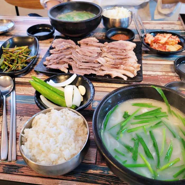 6시내고향 부산 부평 깡통시장 전국 택배 돼지국밥 맛집