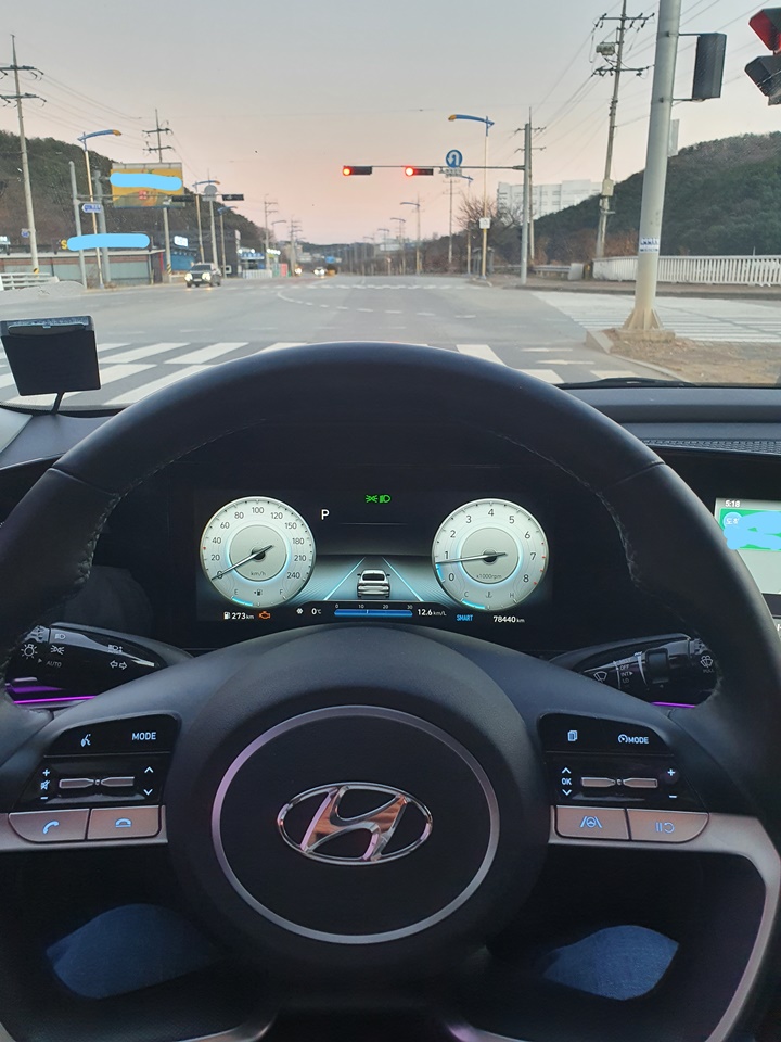 아반떼-내부-사진