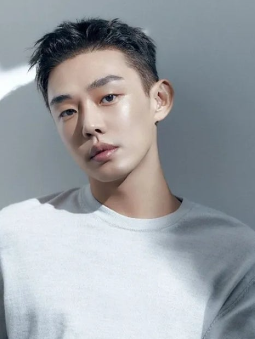 유아인