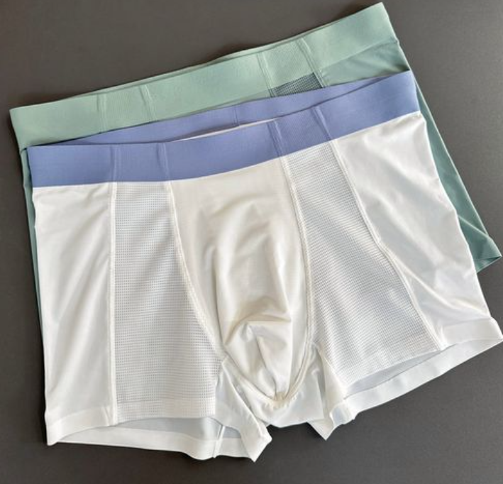 남성 드로즈 vs 삼각팬티, 성기능에는 어떤 게 더 좋을까?