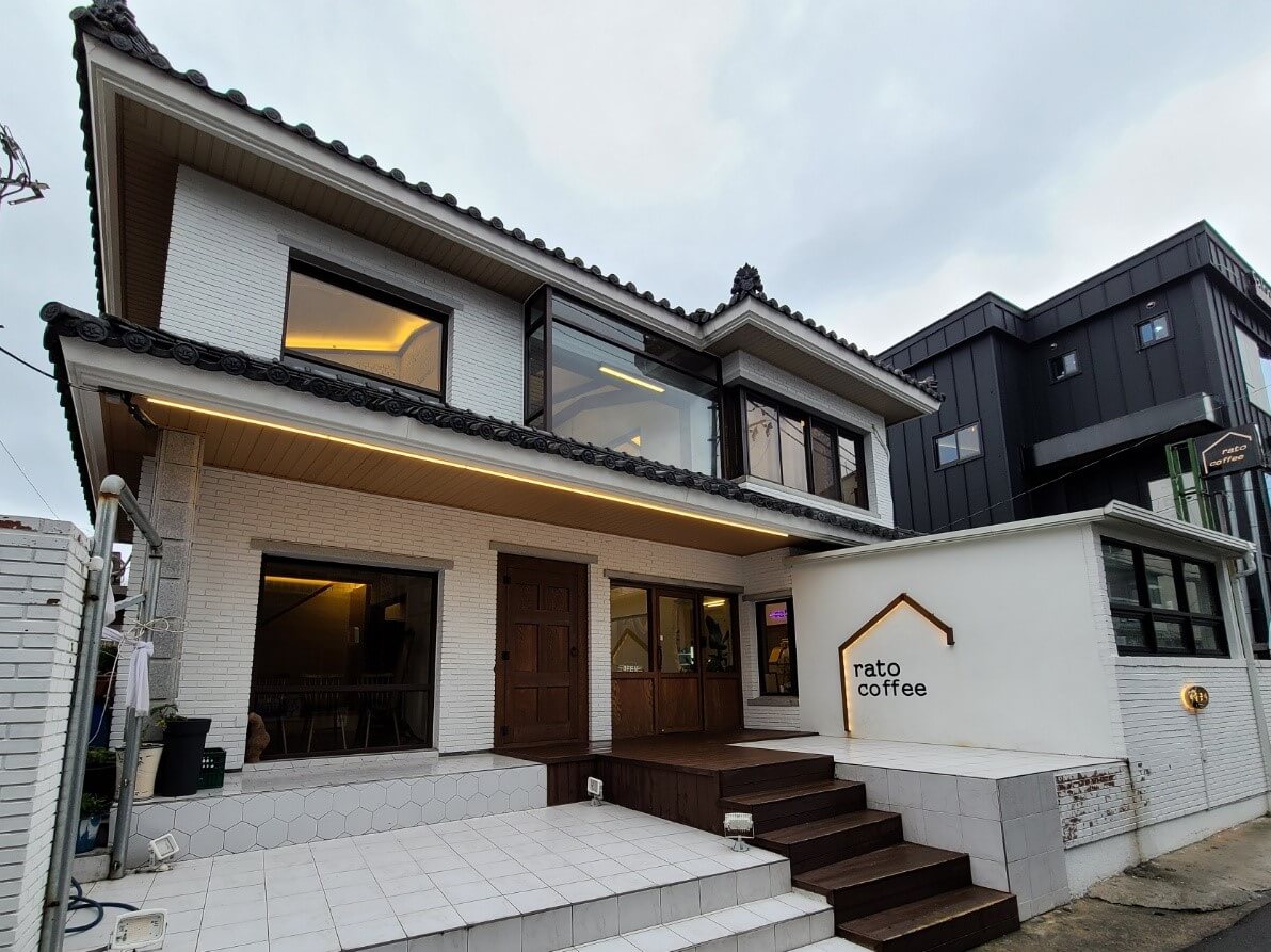 라토커피 외관