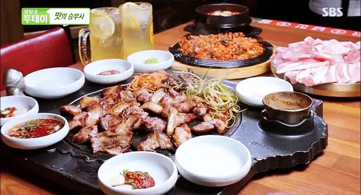 줄서는식당 강남 압구정 고기집 맛집 홍수현 제주 흑돼지 냉삼 꽃치마살 관자 구이 순두부찌개 비빔칼제비 권율 추천 48회 소개