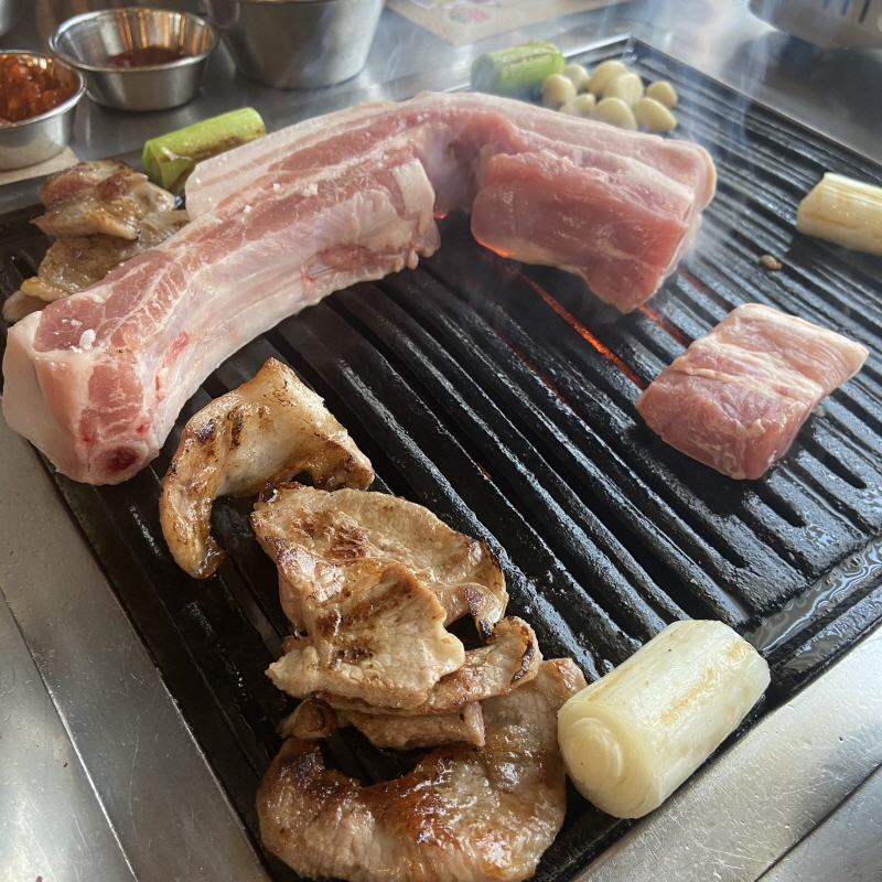 서울 약수동 미슐랭 맛집 금돼지식당 식사 후기