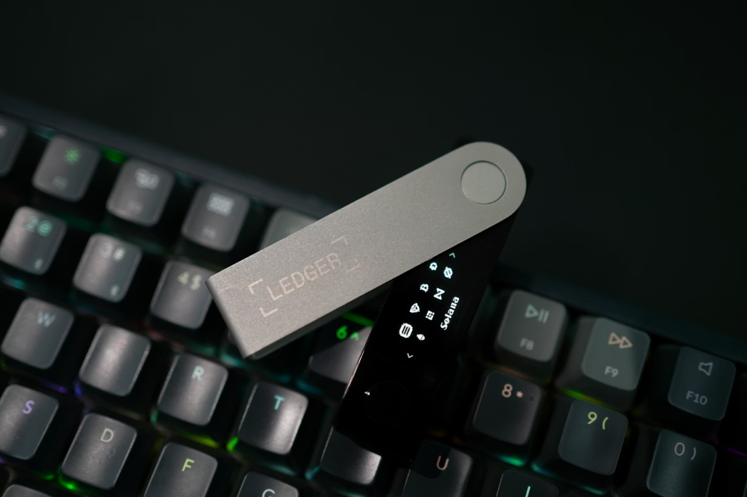 SK하이닉스의 EUV적용층 확대, HKMG공정, 신소재 프리커서