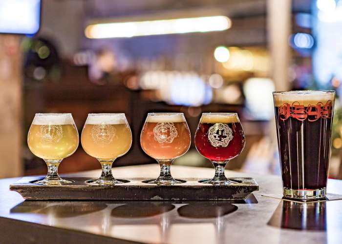 버느나무 브루어리 수제 맥주 모습