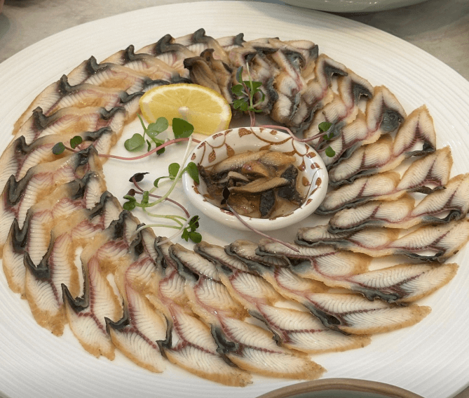 생생정보통 용 한 마리 장어수육 한 상 파주