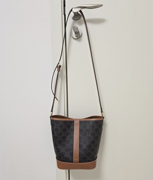 셀린느트리오페스몰버킷백끈