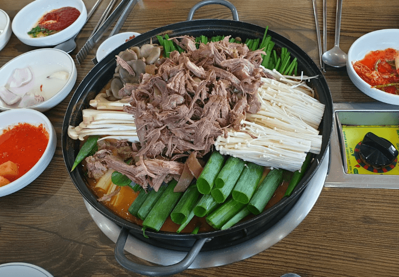 생방송투데이 흑염소 생고기구이 충남 천안 자족식당