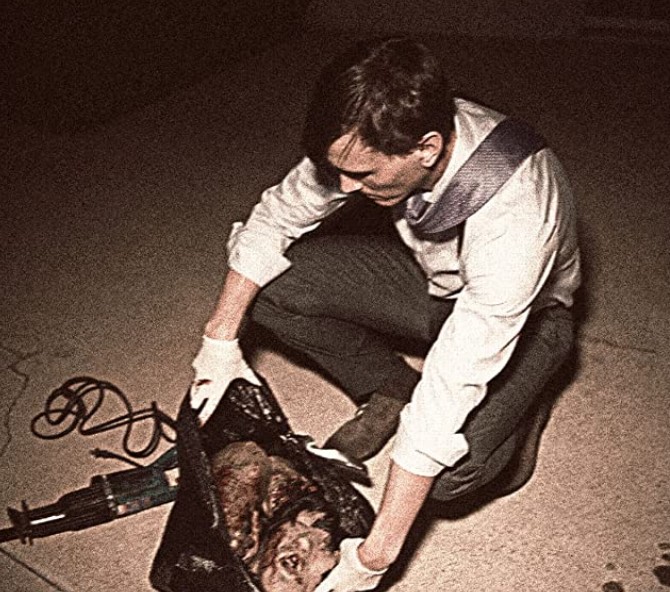 【미국 공포영화 추천】 팔로우드 다시보기 줄거리 결말 후기 리뷰 스포일러