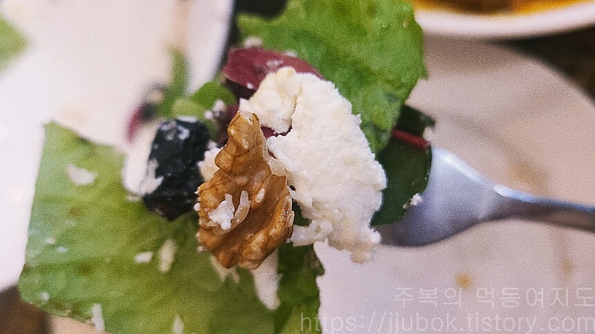 델리커리-리코타치즈-샐러드-맛