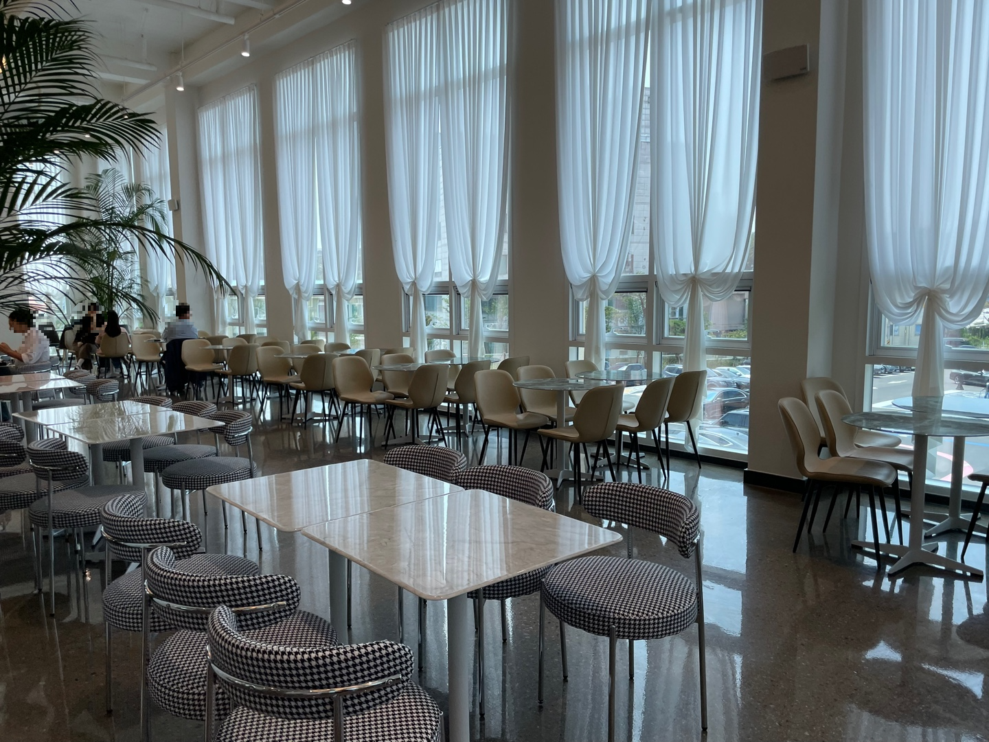 포레스트아웃팅스 용인 신상 대형 베이커리 카페