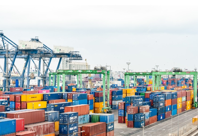 AI와 디지털 전환이 제조업과 물류 산업에 미치는 변화