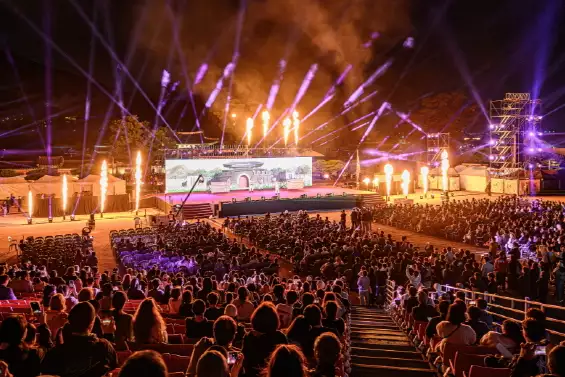 XR버스 1795행과 함께하는 수원 실내 여행