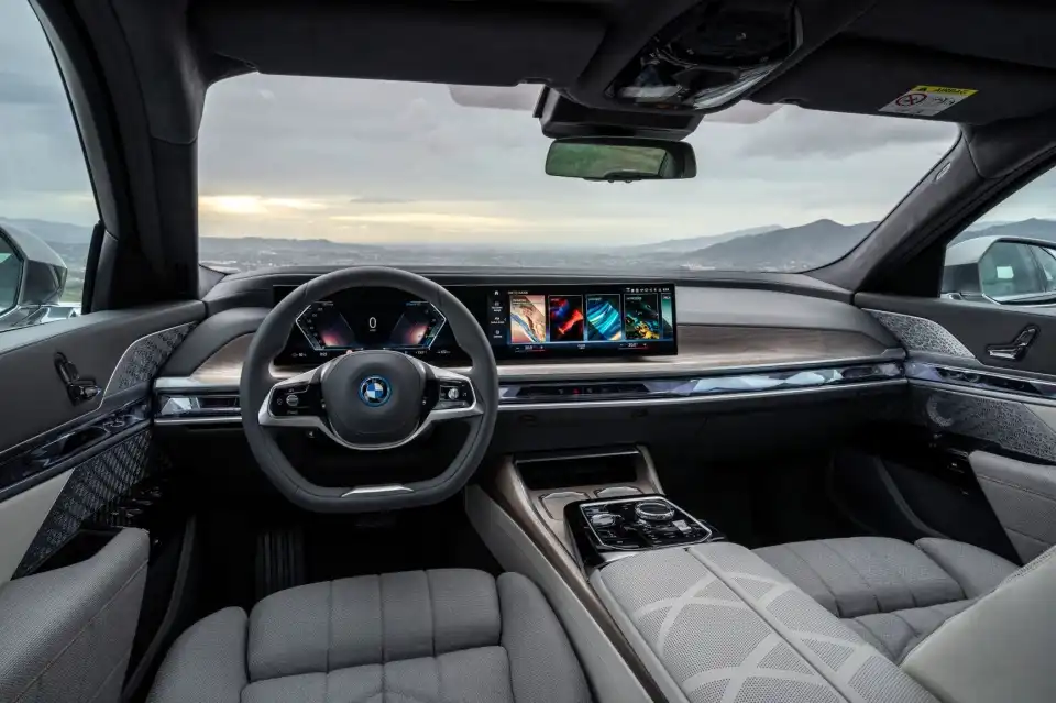 2023 BMW 뉴 7시리즈 옵션 가격 실구매가 모의견적 제원 옵션 카탈로그 가격표 디자인 실내 트렁크 색상 총정리