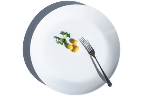 여름만 되면 입맛이 사라지는 이유&amp;#44; 더위보다 먼저 봐야 할 몸의 신호