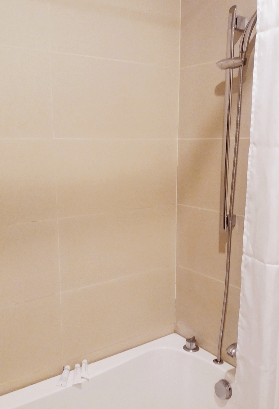 ํธ์น๋ฏผ ์๋ด์คํ