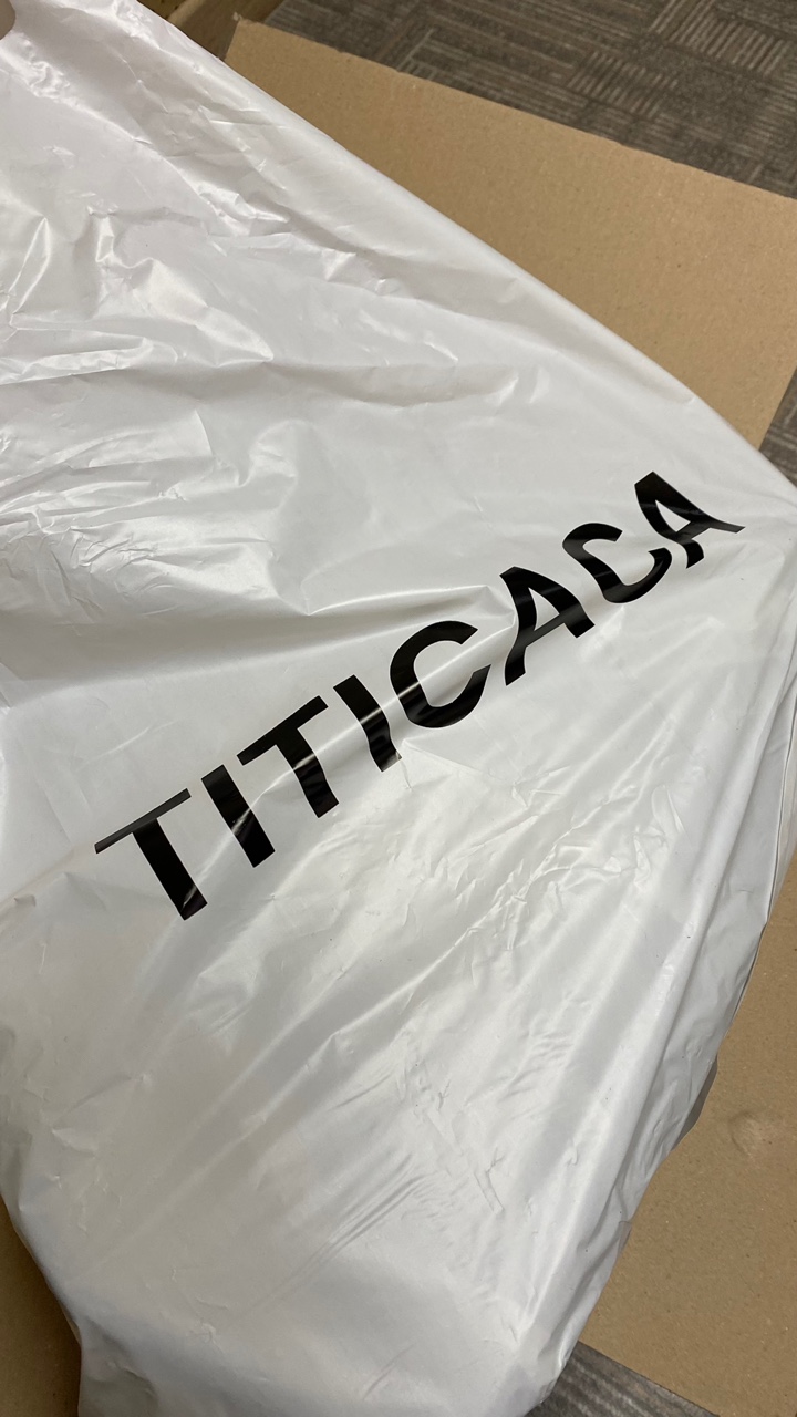티티카카 프리미엄 리어랙 배송 박스