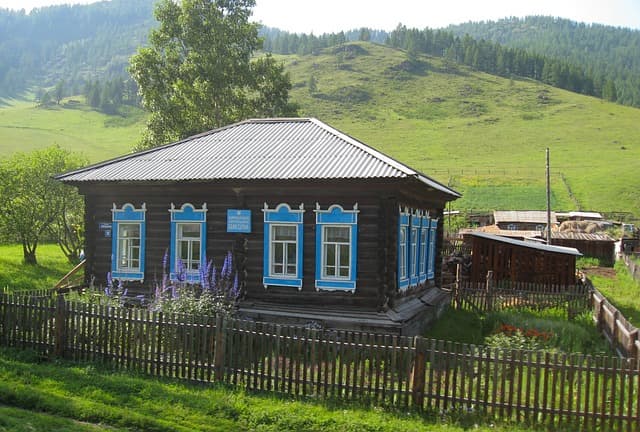 소형 주택의 장점과 단점: 무엇이 당신에게 중요한가?