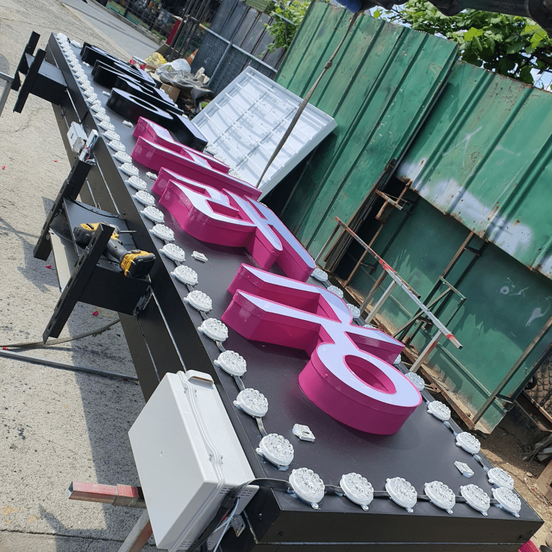 테두리 엘이디 부착