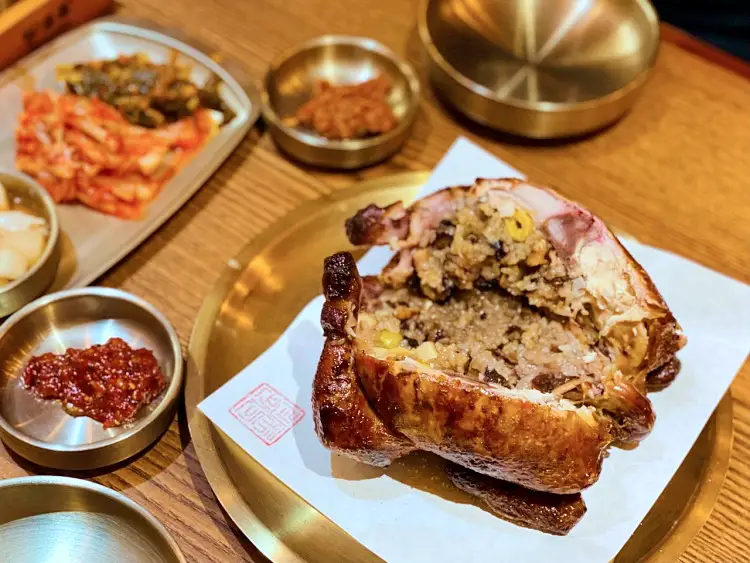 줄서는식당 최준 김해준 추천 참나무 능이 장작구이 통닭, 닭모래집 대파튀김, 고기 된장 막국수 맛있는 식당 신당역 신당동 맛집 소개