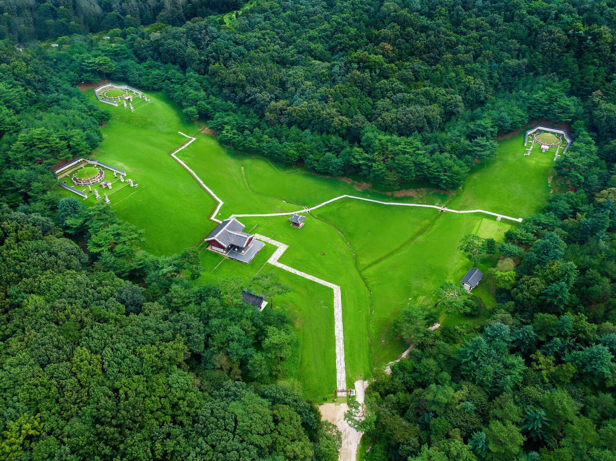 선조&amp;#44; 임진왜란 속에서 드러난 그의 진짜 리더십은?