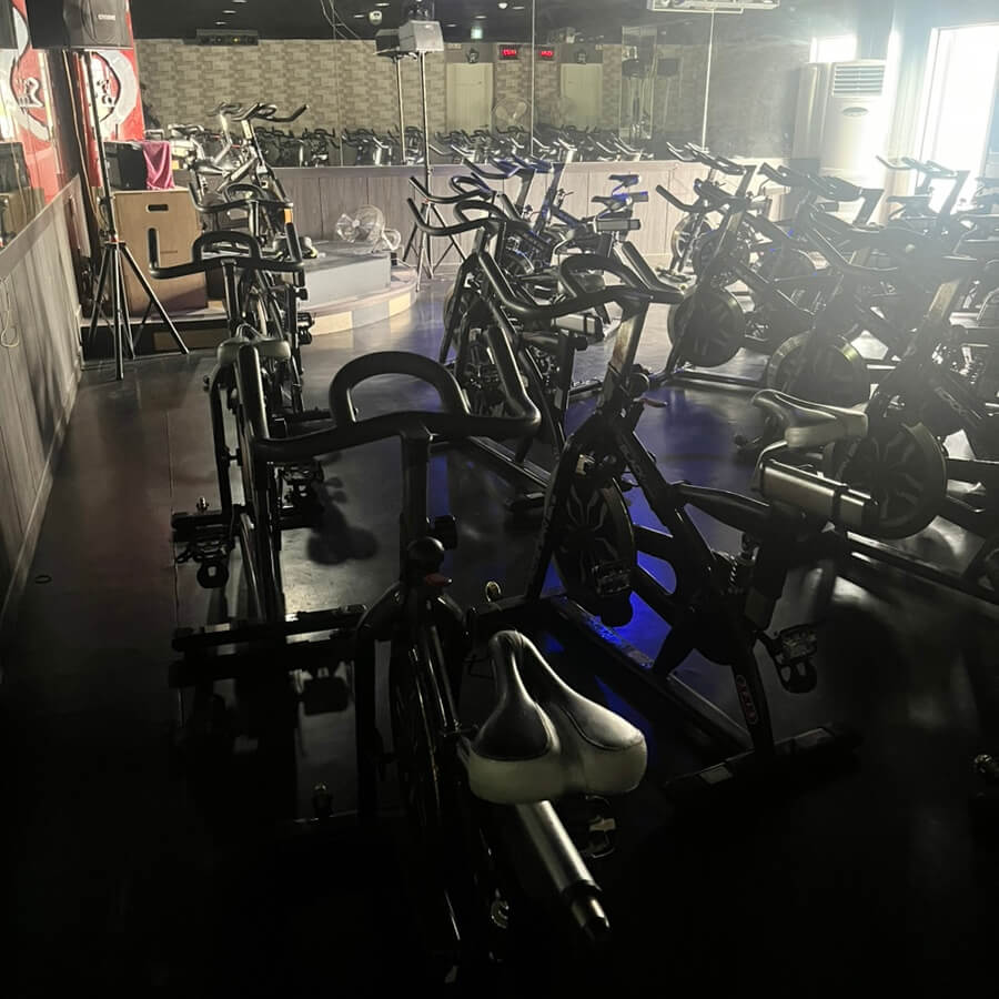 스피닝선테에-있는-자전거