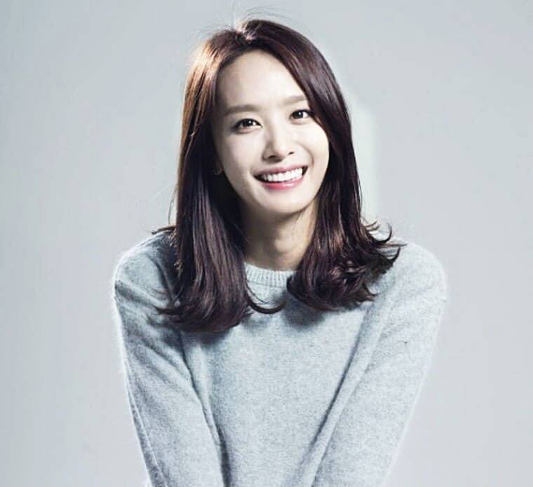 가수-겸-배우 박정아