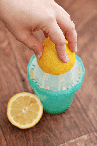 발뒤꿈치 각질제거 갈라짐,뒤꿈치 굳은살 제거,레몬껍질,풋크림