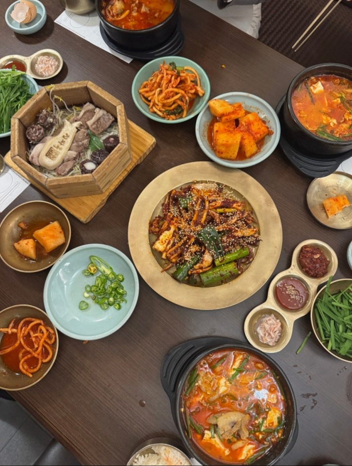 백반기행-손담비-소울밥상-순댓국-청와옥