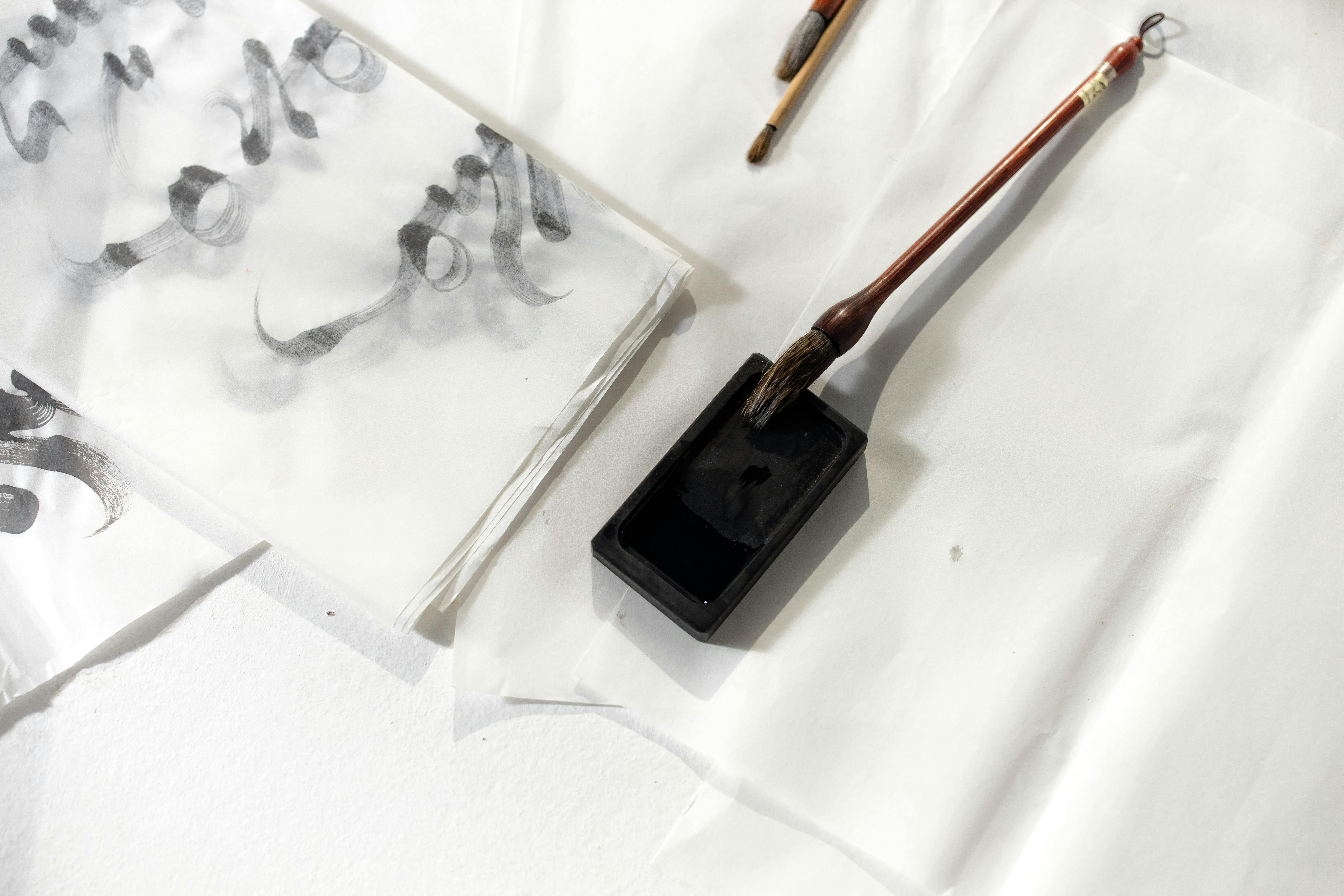 자연이 주는 붓과 종이: 대나무와 한지가 탄생시킨 전통 서예의 미학