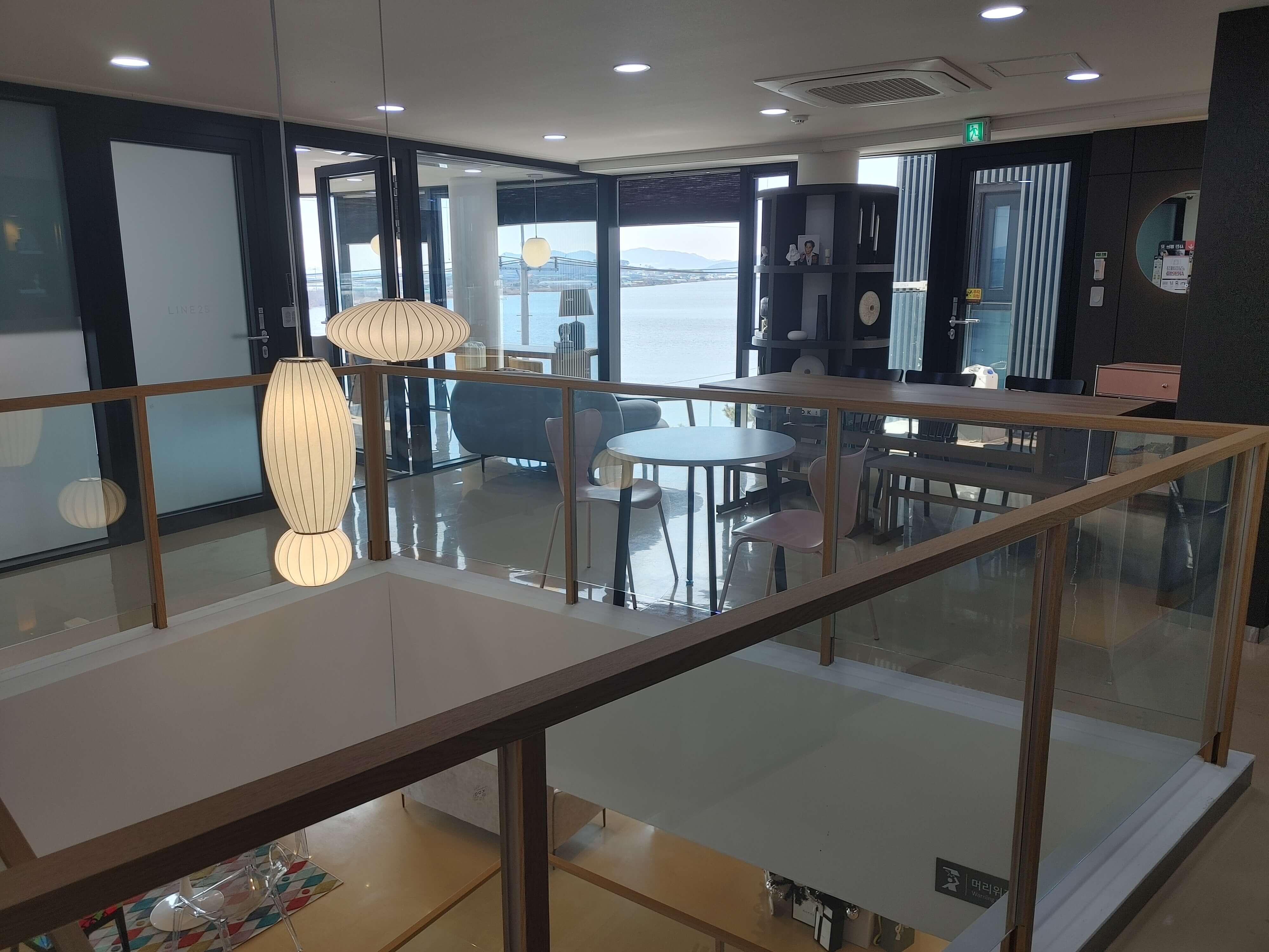 김해_강변뷰카페_라인25_4층